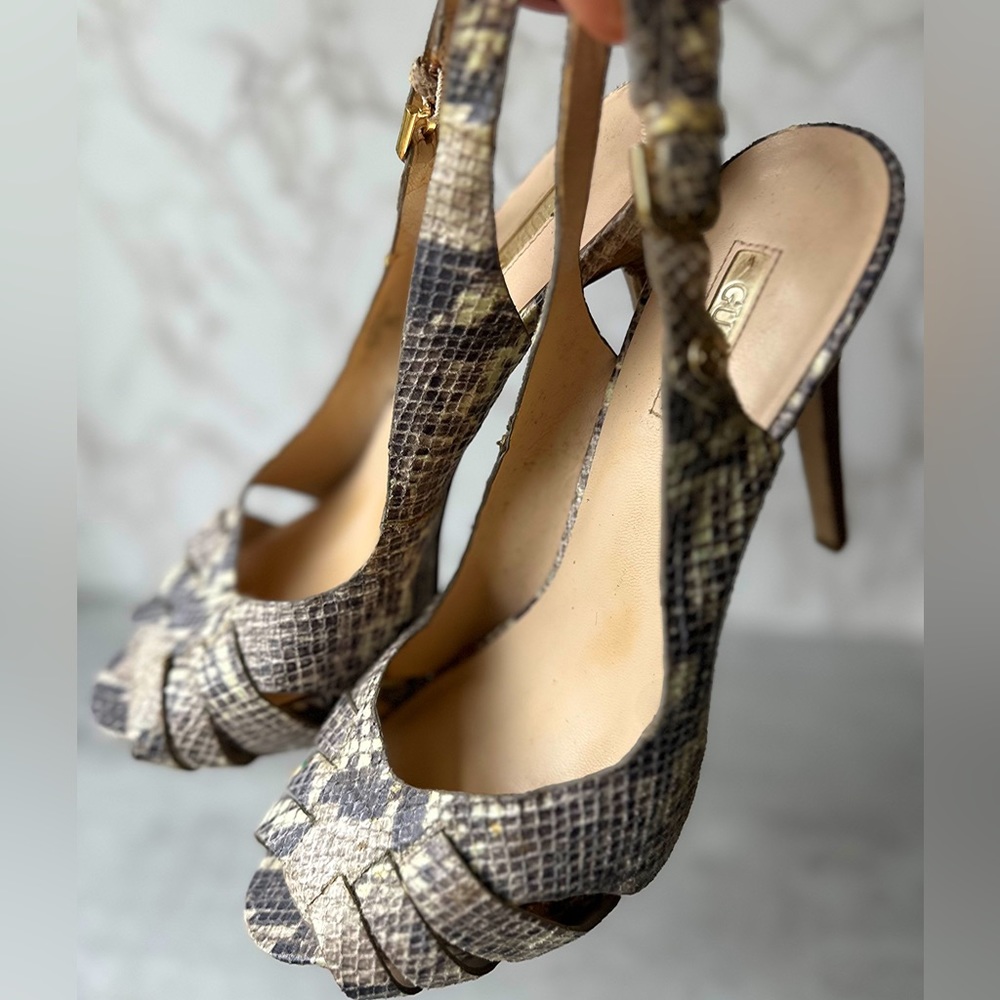 Open toed guess heels, in good condition